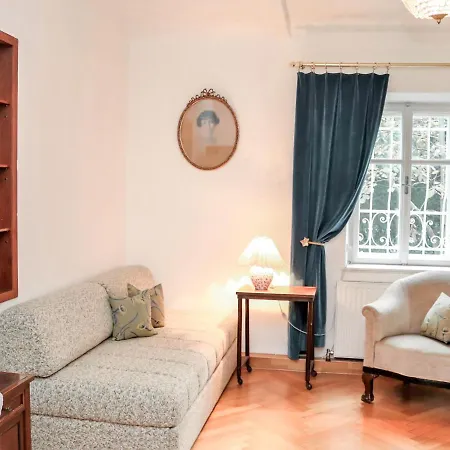 Hellbrunn Apartment